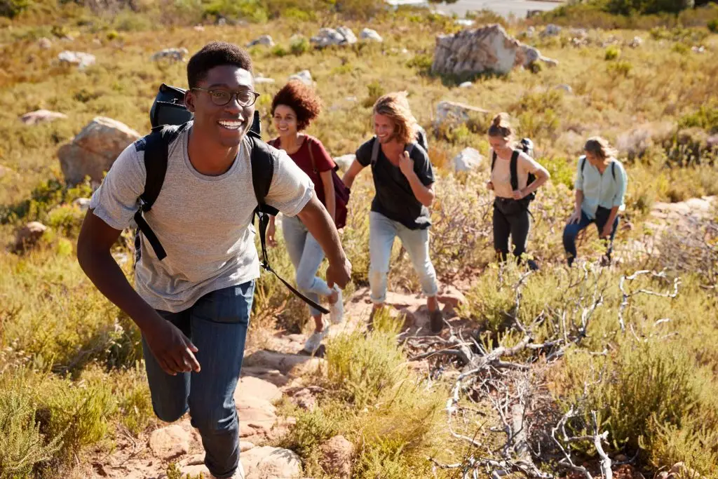 Friends hiking together after setting Healthy boundaries in relationships